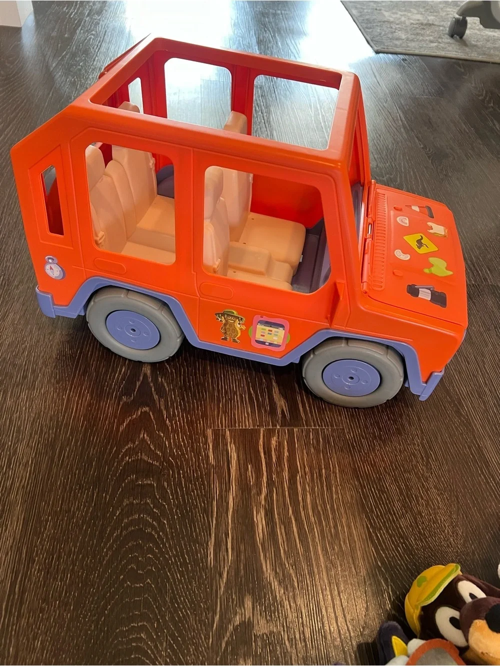 Bluey heelet car